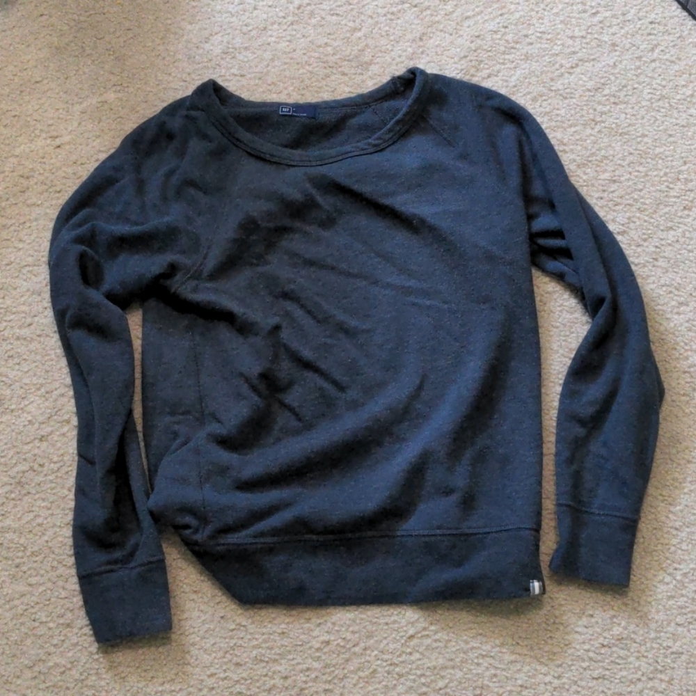 Gap sweatshirt